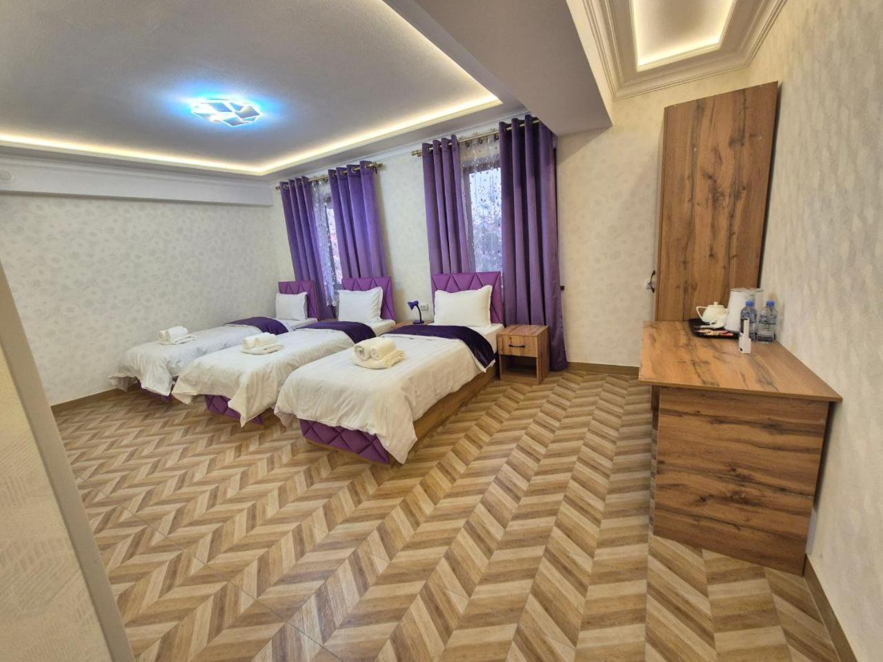 Samarkand Imron Hotel ภายนอก รูปภาพ