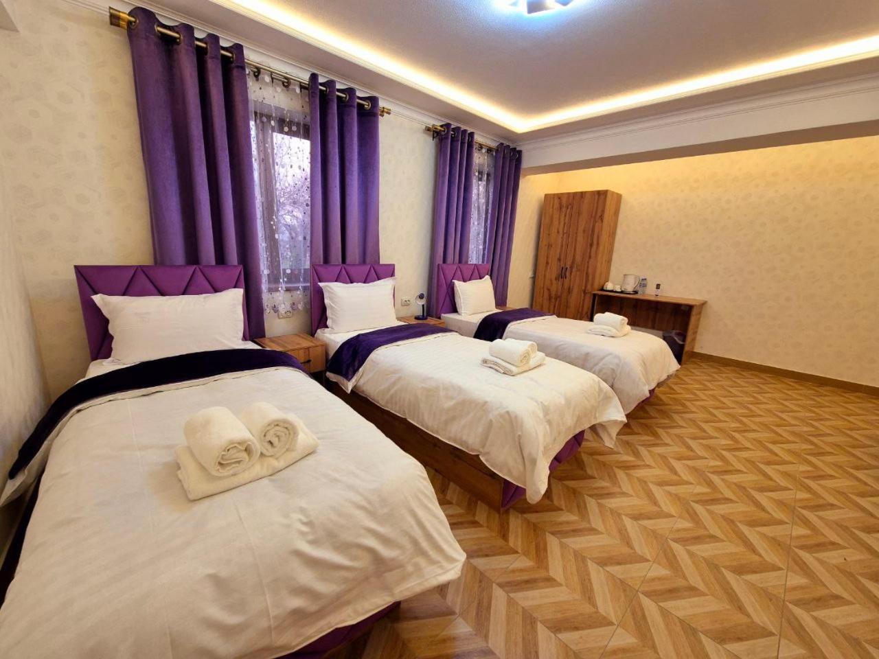 Samarkand Imron Hotel ภายนอก รูปภาพ