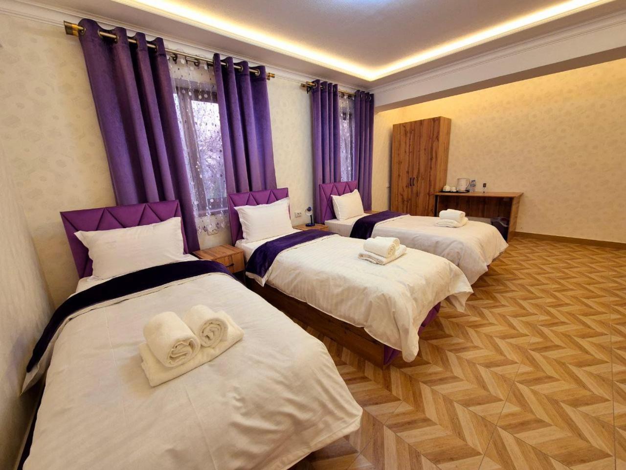 Samarkand Imron Hotel ภายนอก รูปภาพ