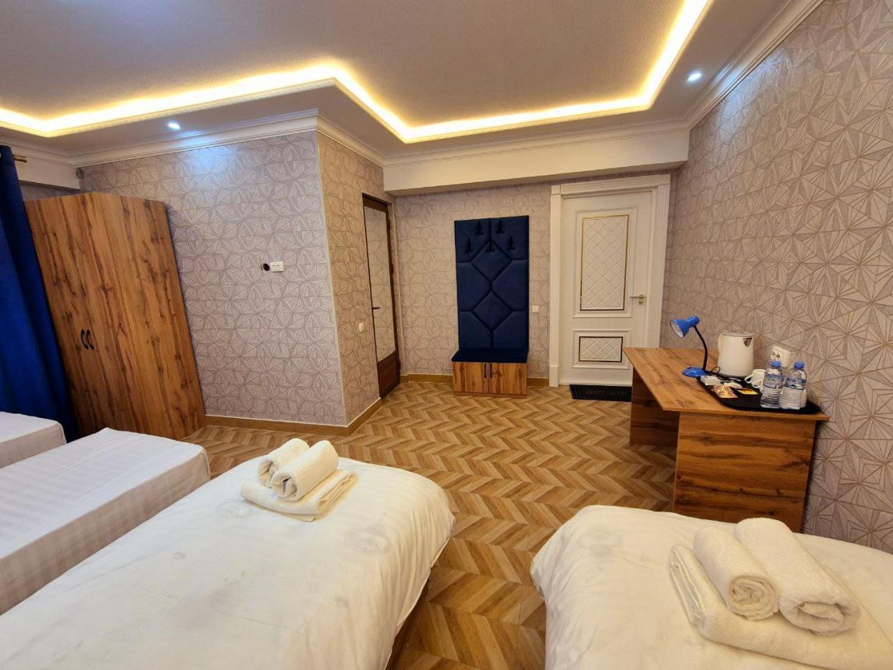 Samarkand Imron Hotel ภายนอก รูปภาพ