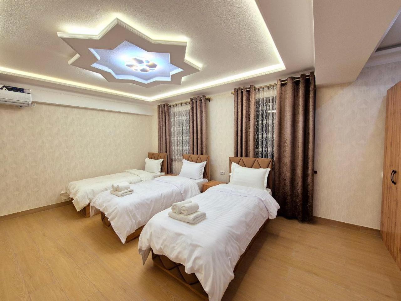 Samarkand Imron Hotel ภายนอก รูปภาพ