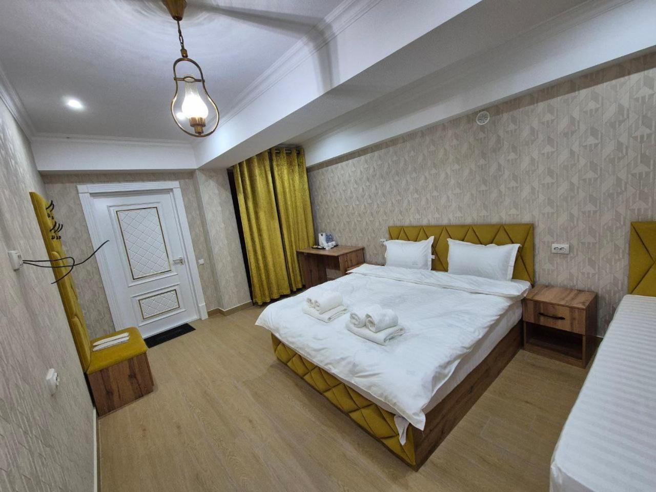 Samarkand Imron Hotel ภายนอก รูปภาพ
