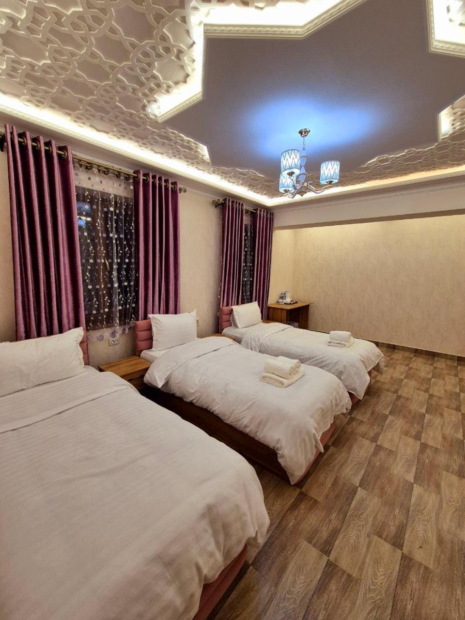 Samarkand Imron Hotel ภายนอก รูปภาพ