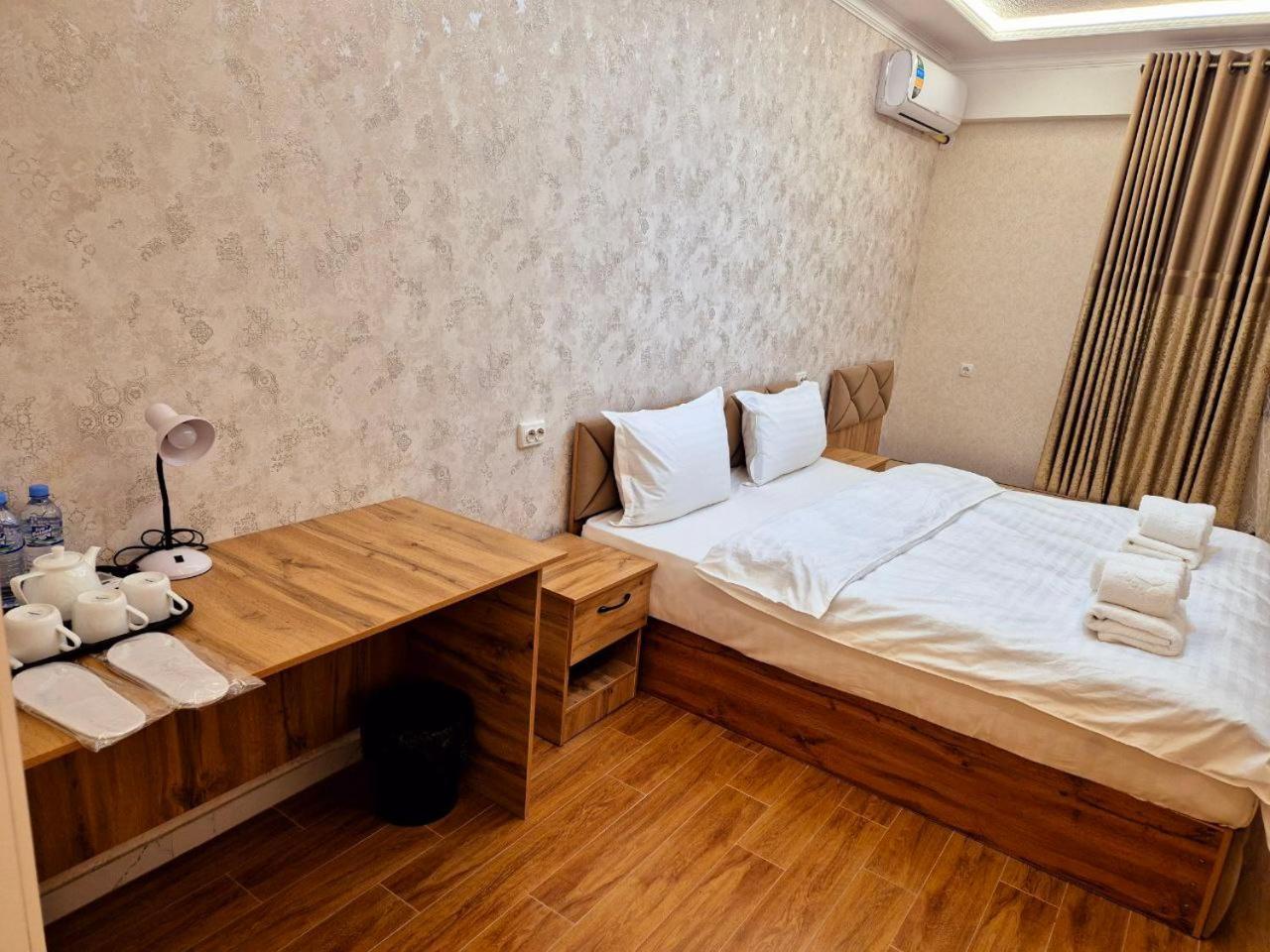 Samarkand Imron Hotel ภายนอก รูปภาพ