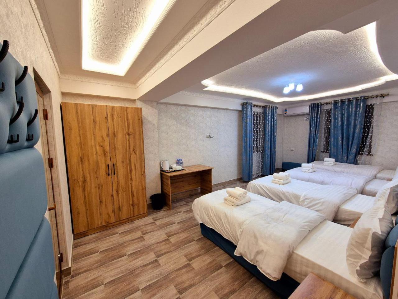 Samarkand Imron Hotel ภายนอก รูปภาพ