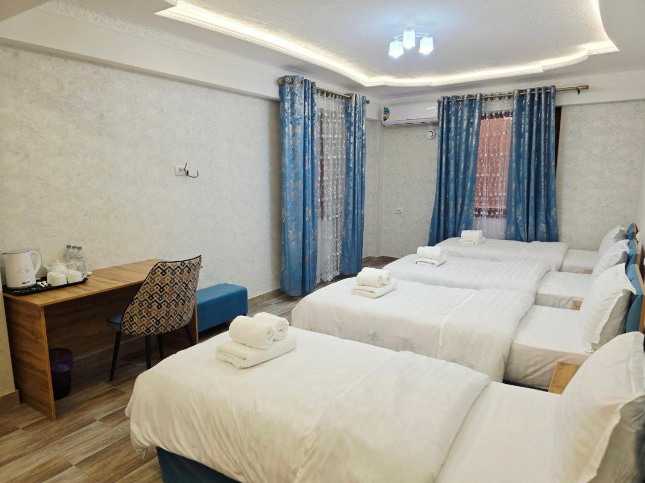 Samarkand Imron Hotel ภายนอก รูปภาพ