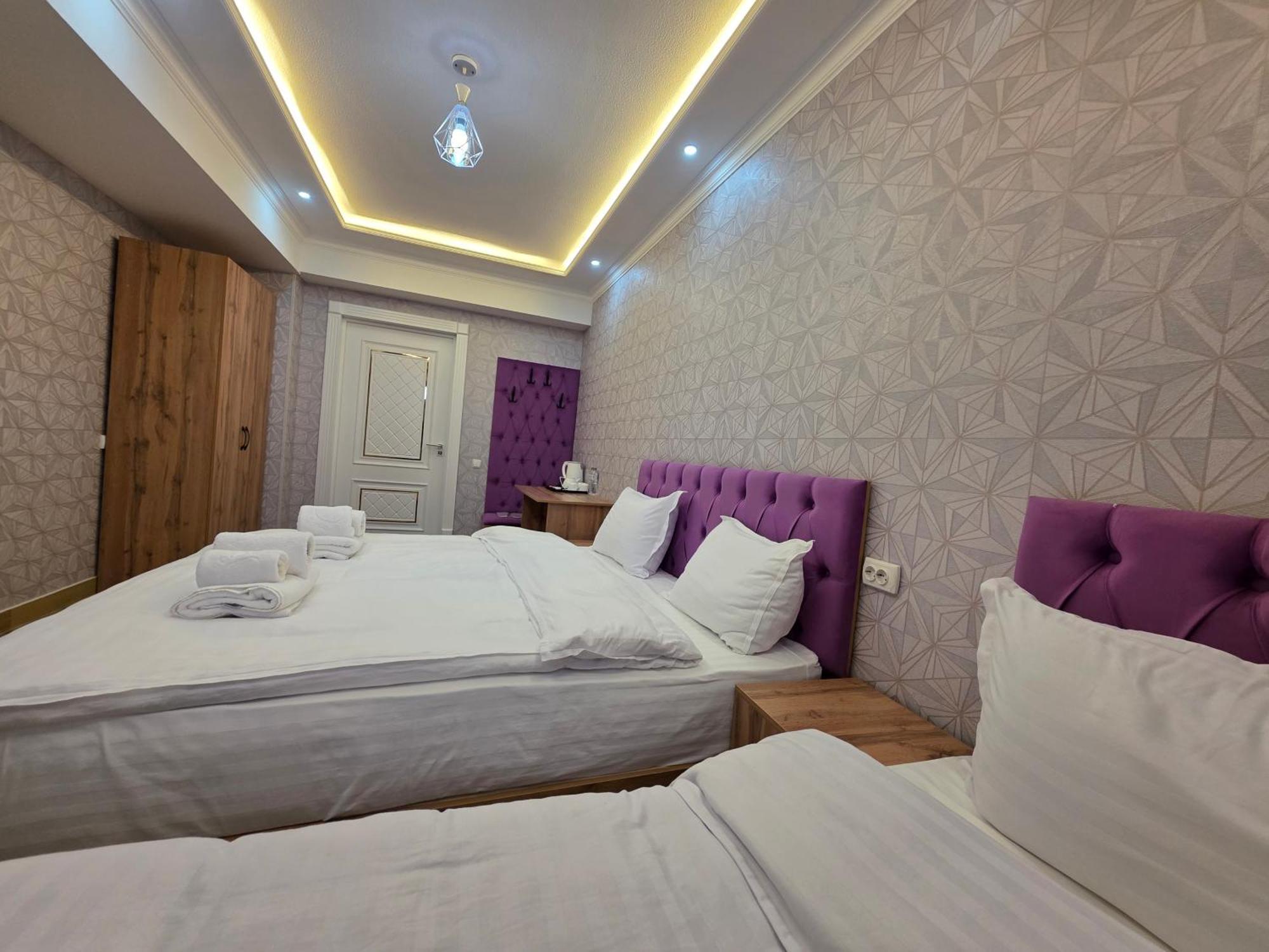 Samarkand Imron Hotel ภายนอก รูปภาพ